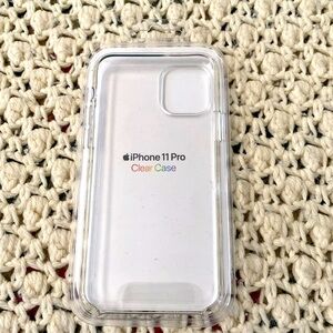iPhone 11 Pro clear case. Bn